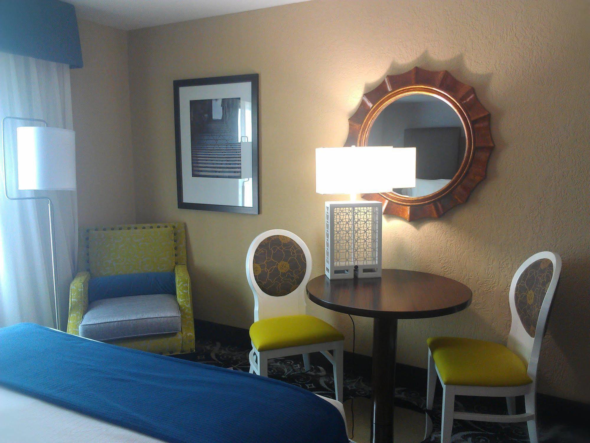 Holiday Inn Express Hotel & Suites North Kansas City By Ihg Extérieur photo