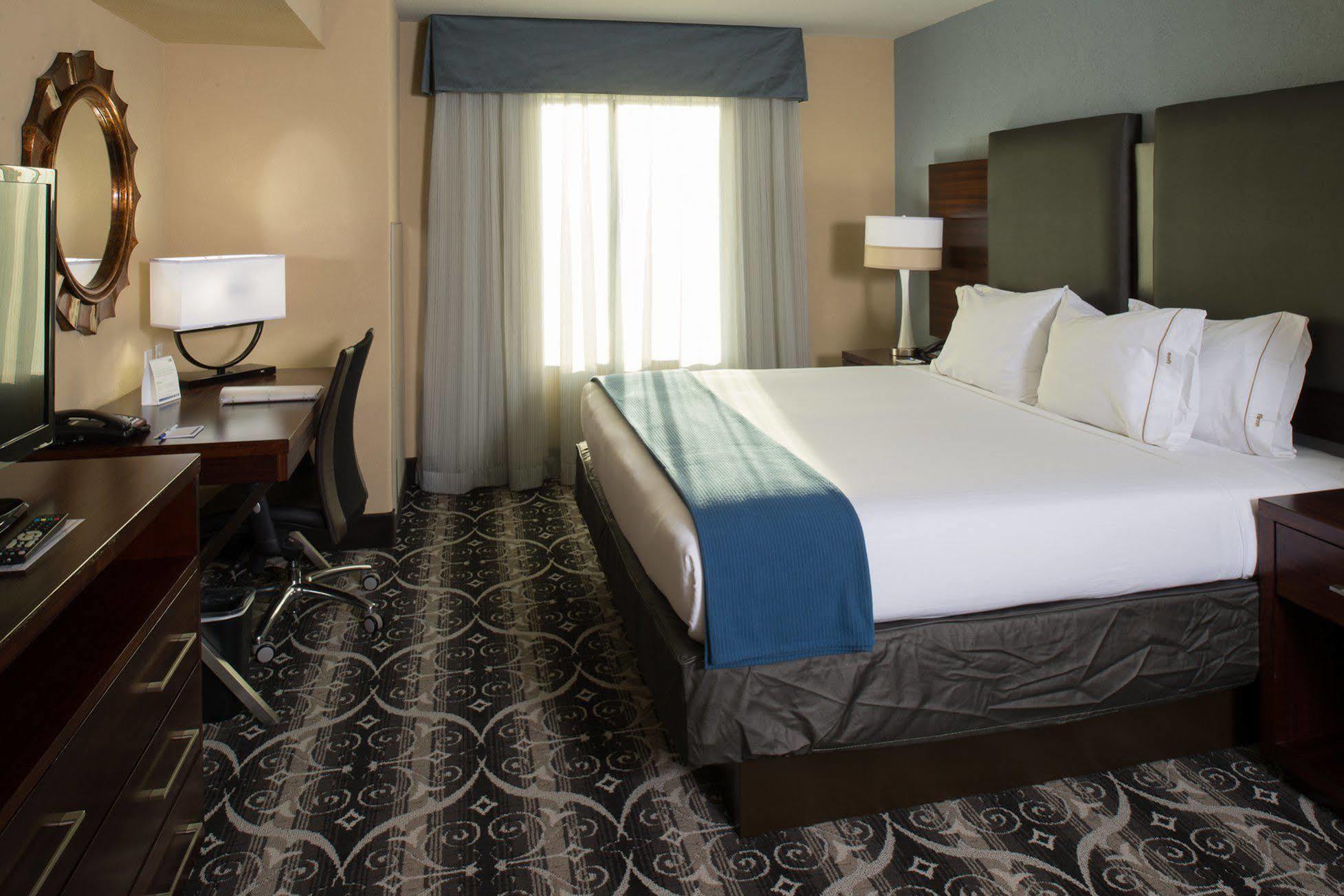 Holiday Inn Express Hotel & Suites North Kansas City By Ihg Extérieur photo