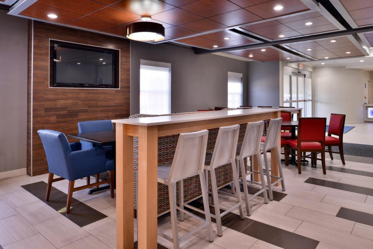 Holiday Inn Express Hotel & Suites North Kansas City By Ihg Extérieur photo