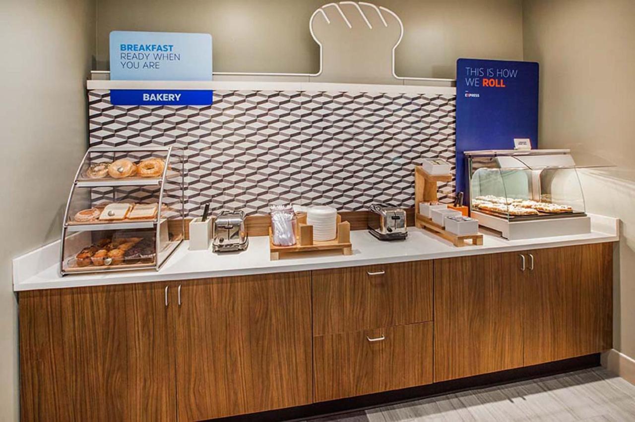 Holiday Inn Express Hotel & Suites North Kansas City By Ihg Extérieur photo